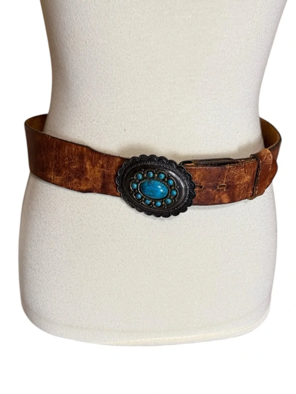 Brown distressed leather belt with torquoise color stones on metal buckle Sz 32